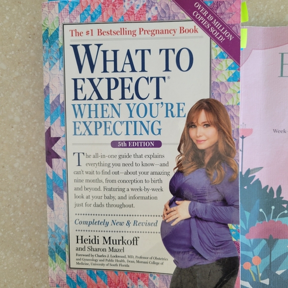 ✨️LAST CHANCE✨️ Two Pregnancy Books - Picture 2 of 6